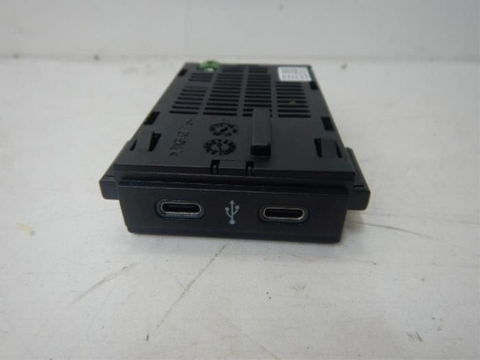 VW Transporter T6 AUX / USB Aansluiting Multimedia, Auto-onderdelen, Ophalen of Verzenden, Gebruikt