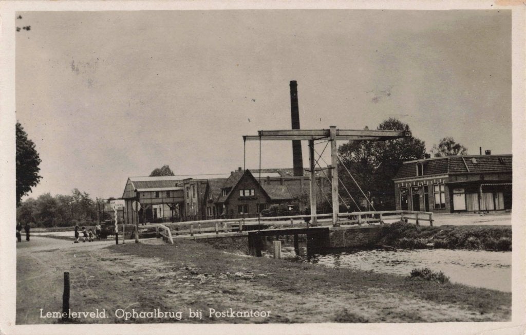 Lemelerveld Ophaalbrug bij het Postkantoor B3404, Ophalen, 1940 tot 1960, Gelopen, Overijssel