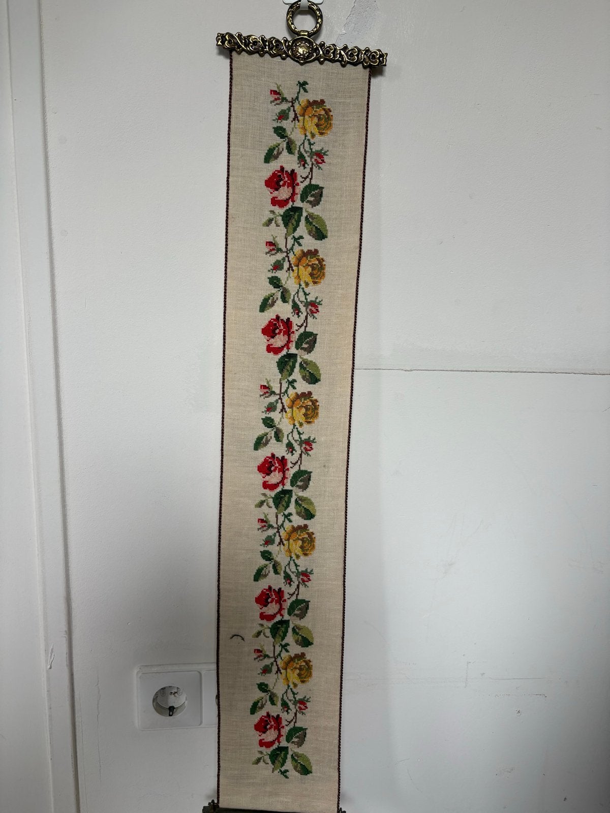 Vintage geborduurde wandhanger met rozenmotief, Ophalen