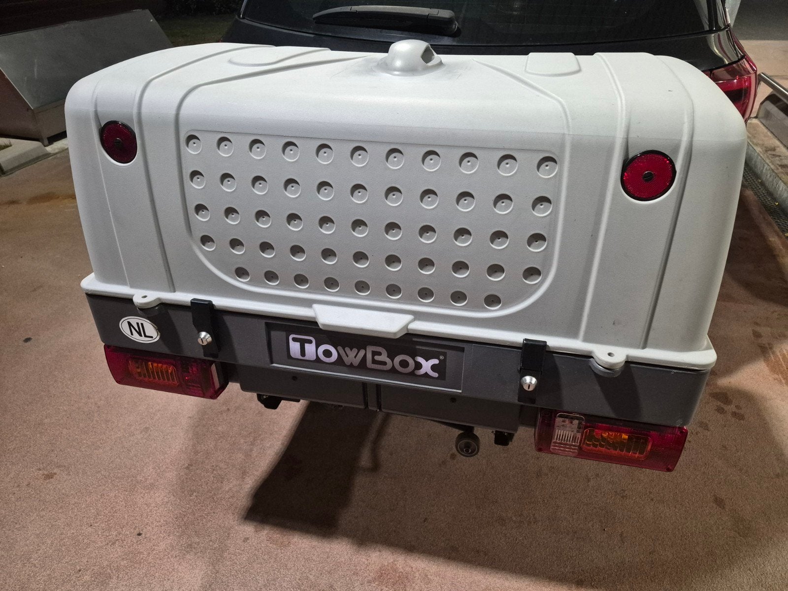 Te Huur - Trekkhaakkoffer - Towbox - 300L, Ophalen, Zo goed als nieuw