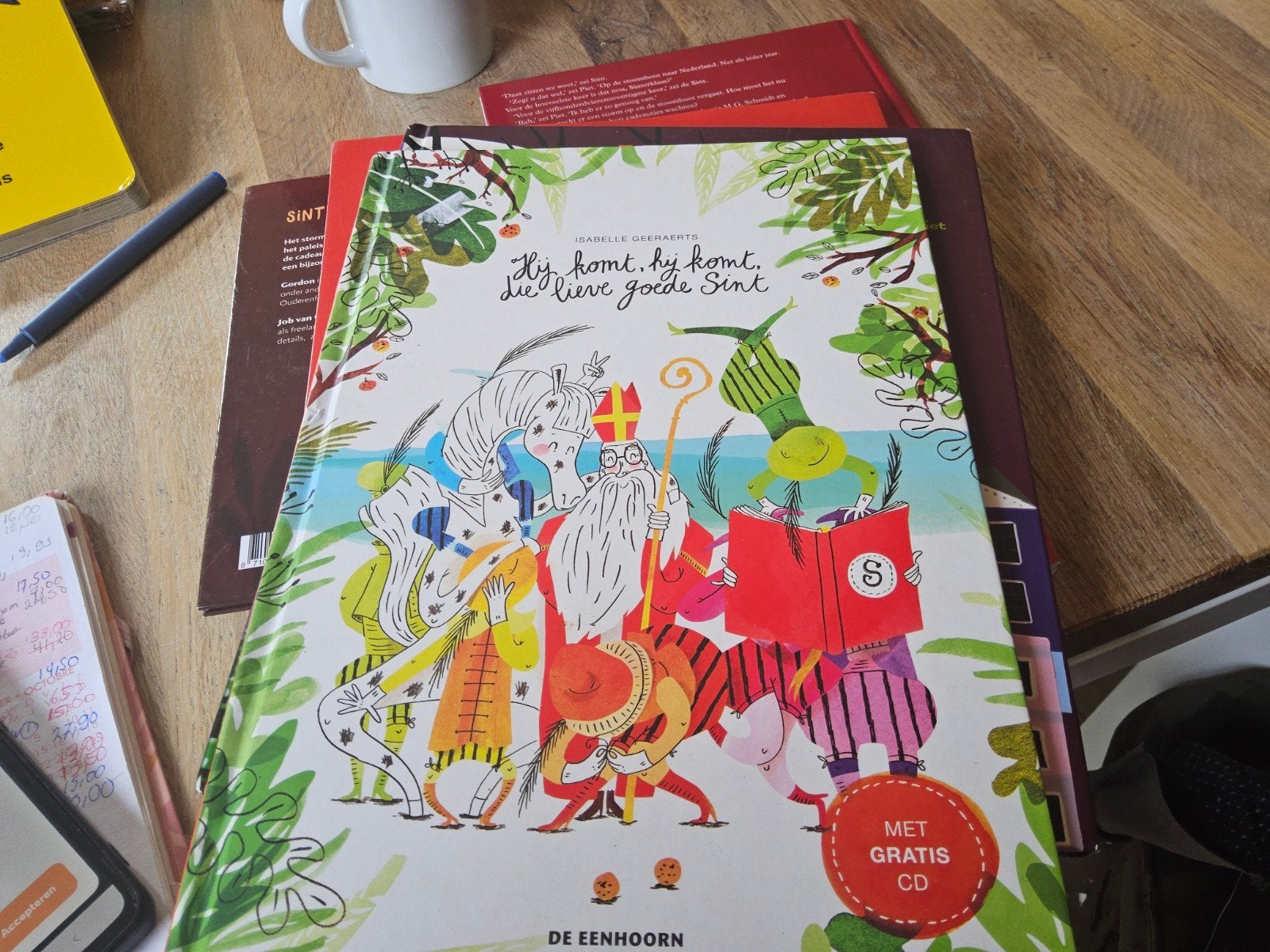 Hij komt, hij komt, die lieve goede Sint, Ophalen of Verzenden, Zo goed als nieuw, Gabrielle Demeestere