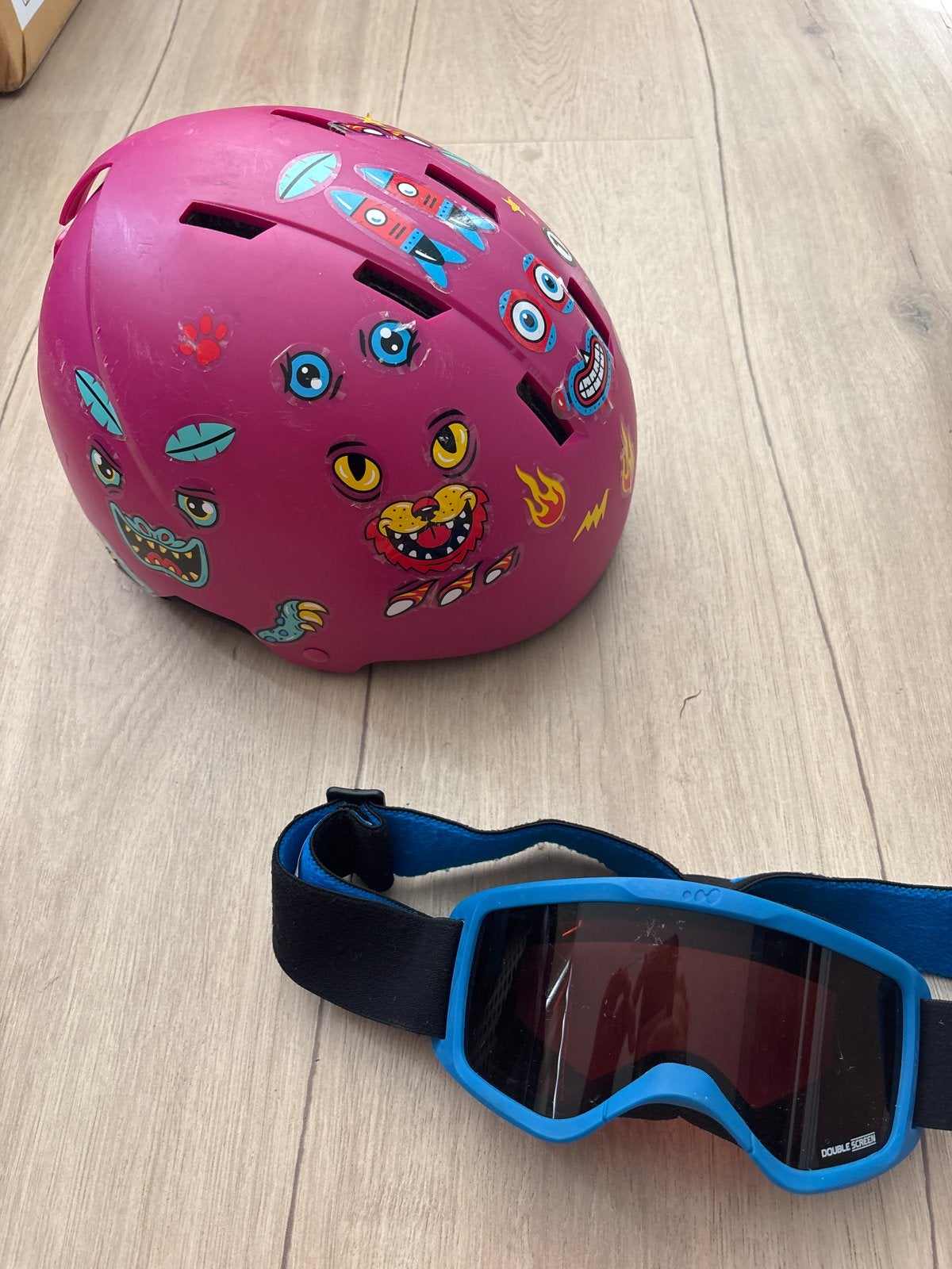 Roze kinder skihelm met skibril, Ophalen of Verzenden, Gedragen, Maat 34 (XS) of kleiner, Overige typen