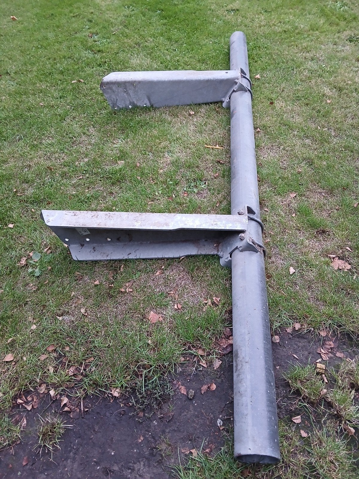 2x achterbumper van kaweco silagewagen., Ophalen