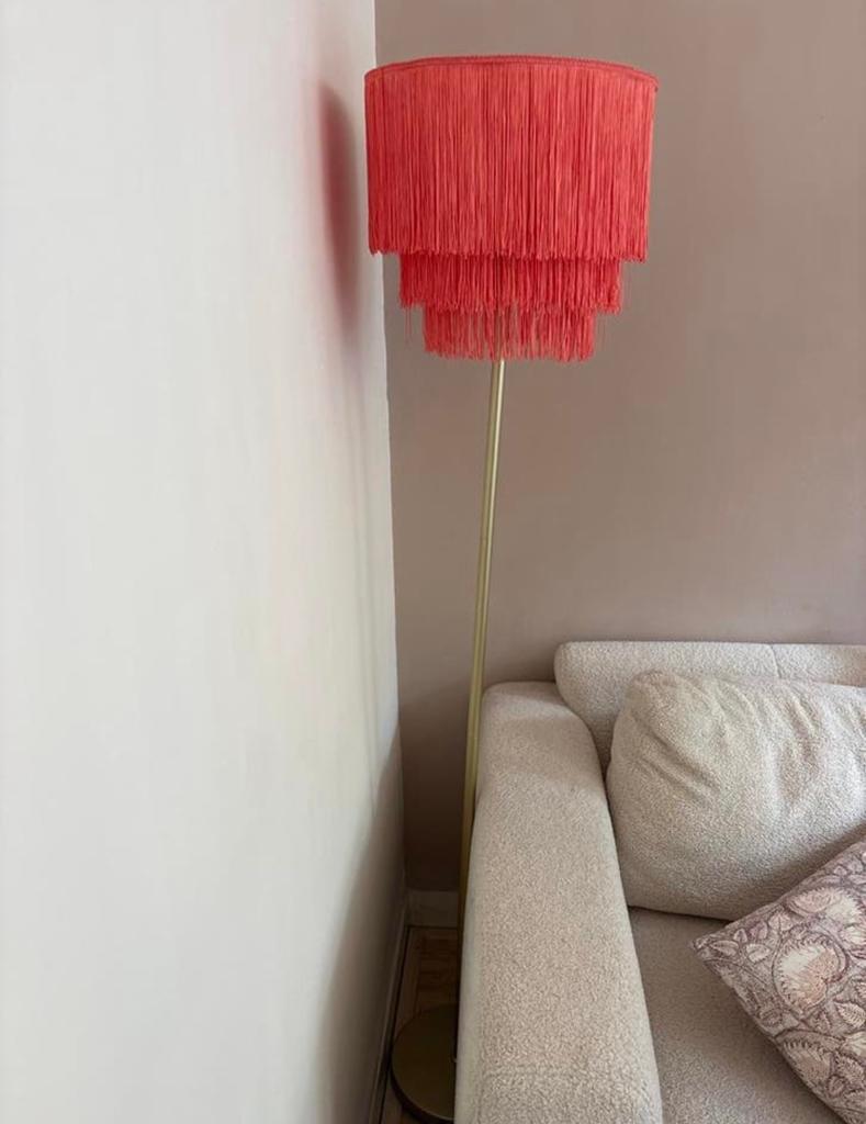 koraalkleurige vloerlamp met franjes, Ophalen, Zo goed als nieuw, Metaal, 150 tot 200 cm