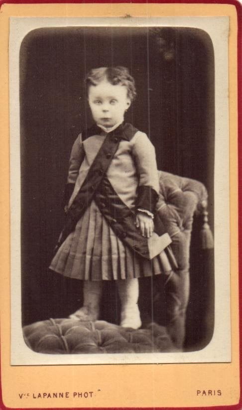 CDV - Klein meisje op stoel - Vve LAPANNE - Paris., Gebruikt, Verzenden, Foto, Buitenland