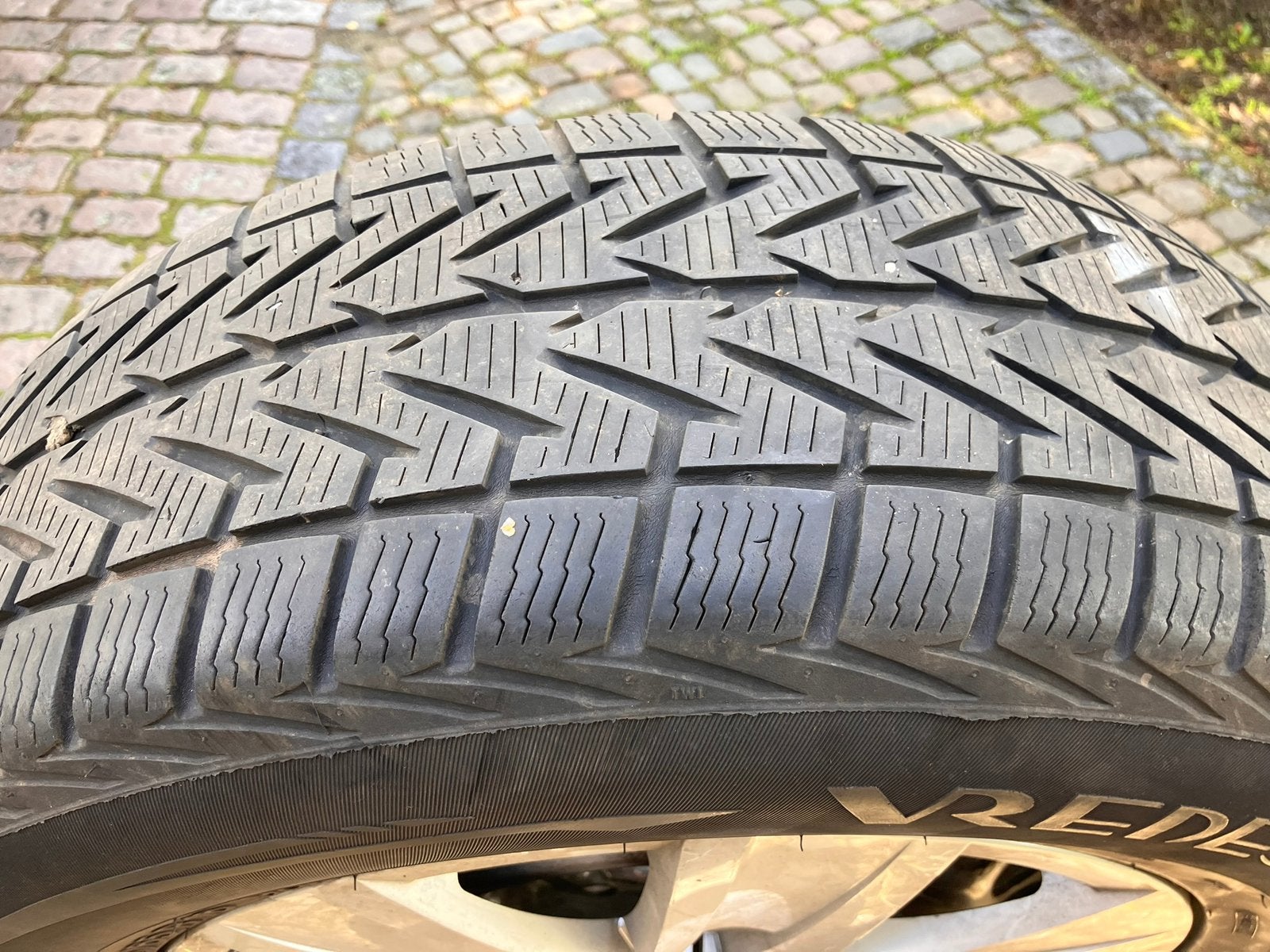 Winterbanden met velg ,Vredestein 215/65R16, Ophalen, Zo goed als nieuw