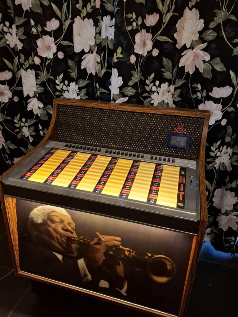NSM 120 Hit Jukebox - Zonder singels, Verzamelen, Automaten | Jukeboxen, Ophalen of Verzenden, Gebruikt, Overige merken