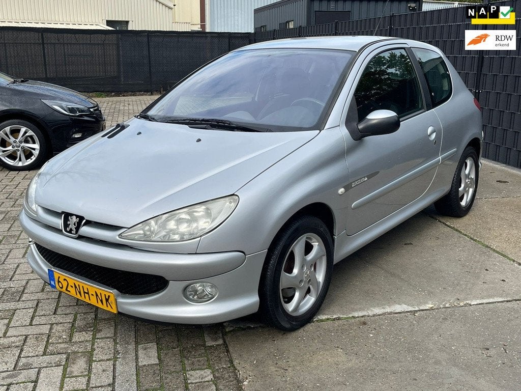 Peugeot 206 1.6-16V Quiksilver NWE APK, Auto's, Peugeot, Voorwielaandrijving, Metallic lak, Bedrijf, Handgeschakeld