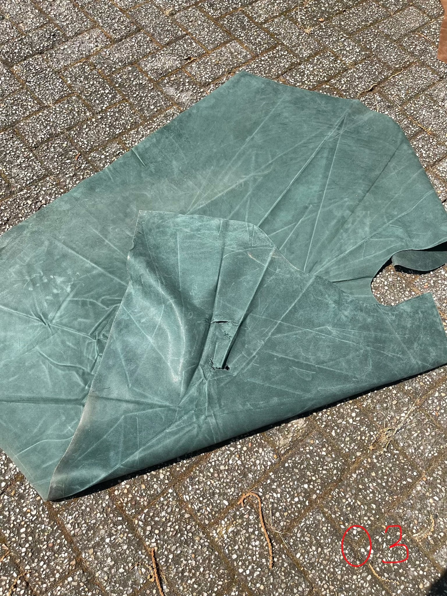 03 - groen leer suede gekreukeld ca 1,2 m2, Gebruikt, 120 cm of meer, Leer of Kunstleer, Ophalen of Verzenden