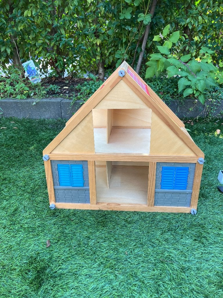 Hout Poppenhuis met toebehoren, Ophalen, Gebruikt, Poppenhuis