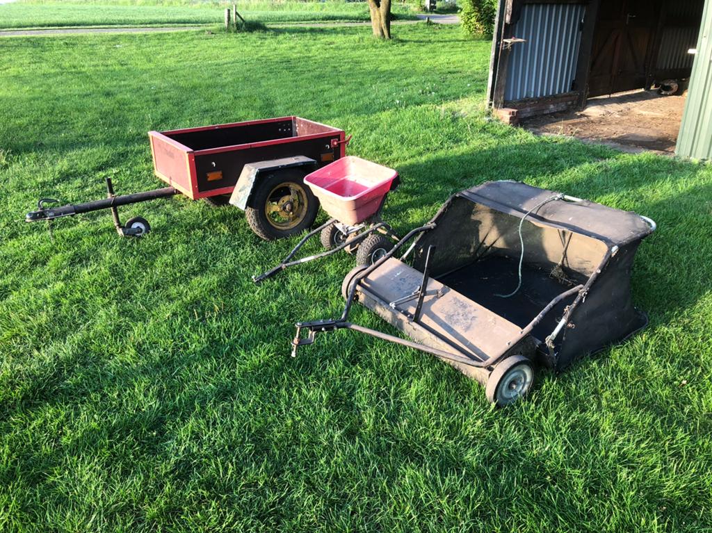 Zaaimachine aanhangertje en veegmachine voor tuintrekker, Ophalen, Gebruikt, Overige materialen