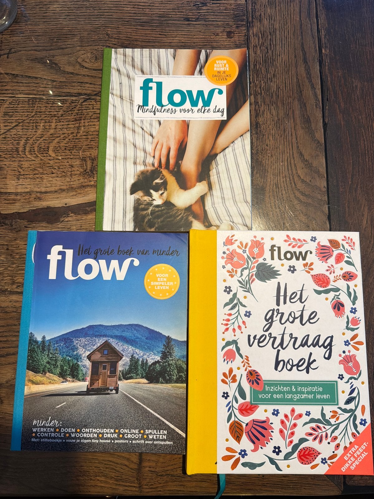 Flow boeken: Mindfulness, Minder en Vertraag (3 stuks), Boeken, Ophalen of Verzenden, Zo goed als nieuw, Nederland