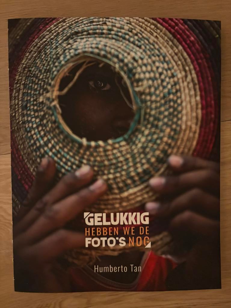 GELUKKIG HEBBEN WE DE FOTO'S NOG - Humberto Tan - Nieuw, Ophalen, Nieuw