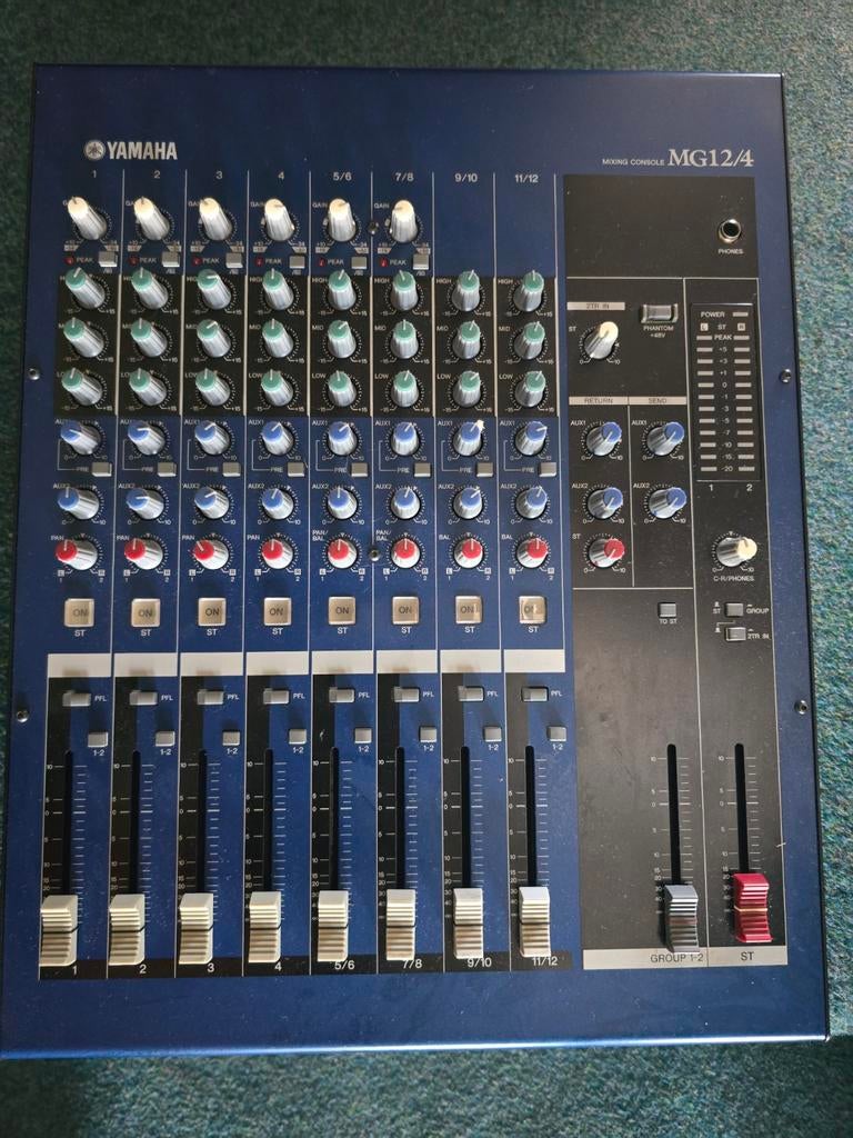 Yamaha MG12/4 Mengpaneel - 12 kanalen mixer, Ophalen, Gebruikt, 10 tot 20 kanalen, Microfooningang