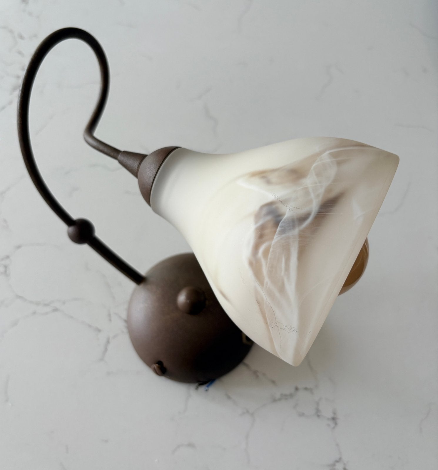 Wandlampje met gemarmerd albastglas, Ophalen, Zo goed als nieuw, Glas