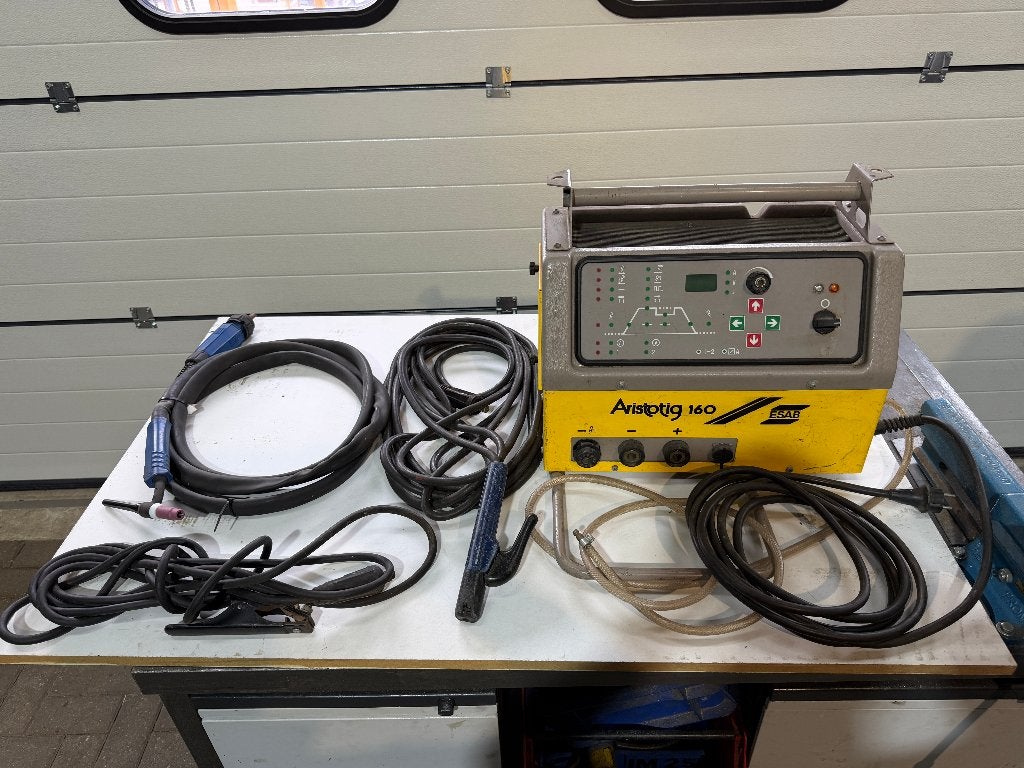 Esab AristoTIG LTN160 lasapparaat (GTAW/TIG en SMAW/BmbE), Doe-het-zelf en Verbouw, Ophalen, Gebruikt, 150 tot 250 ampère, Tig