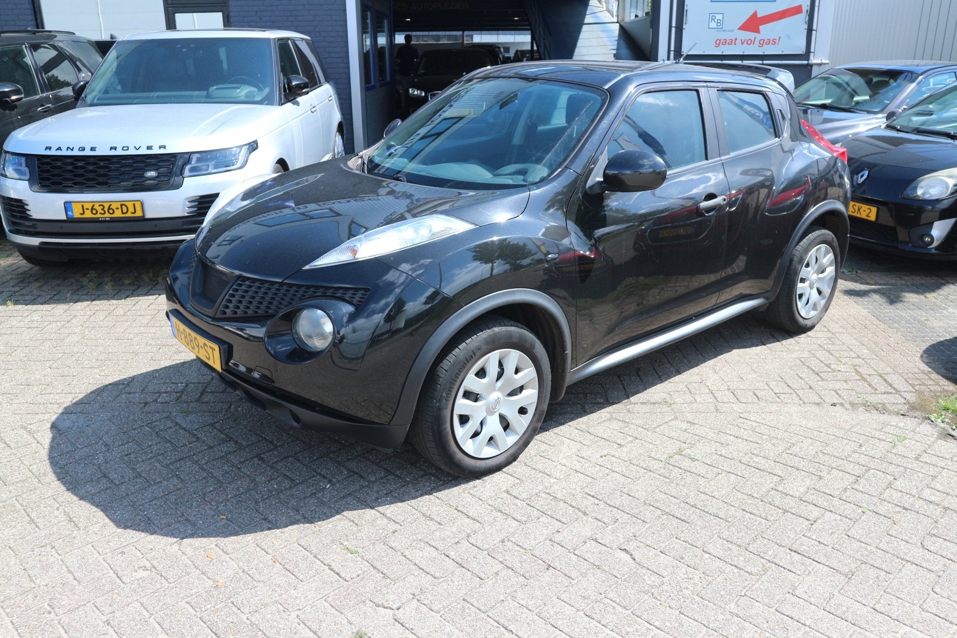 Nissan Juke 1.6 Visia / BLACK PACK / LEES TEKST ! ! !, Auto's, Nissan, Voorwielaandrijving, Euro 5, 4 cilinders, Bedrijf