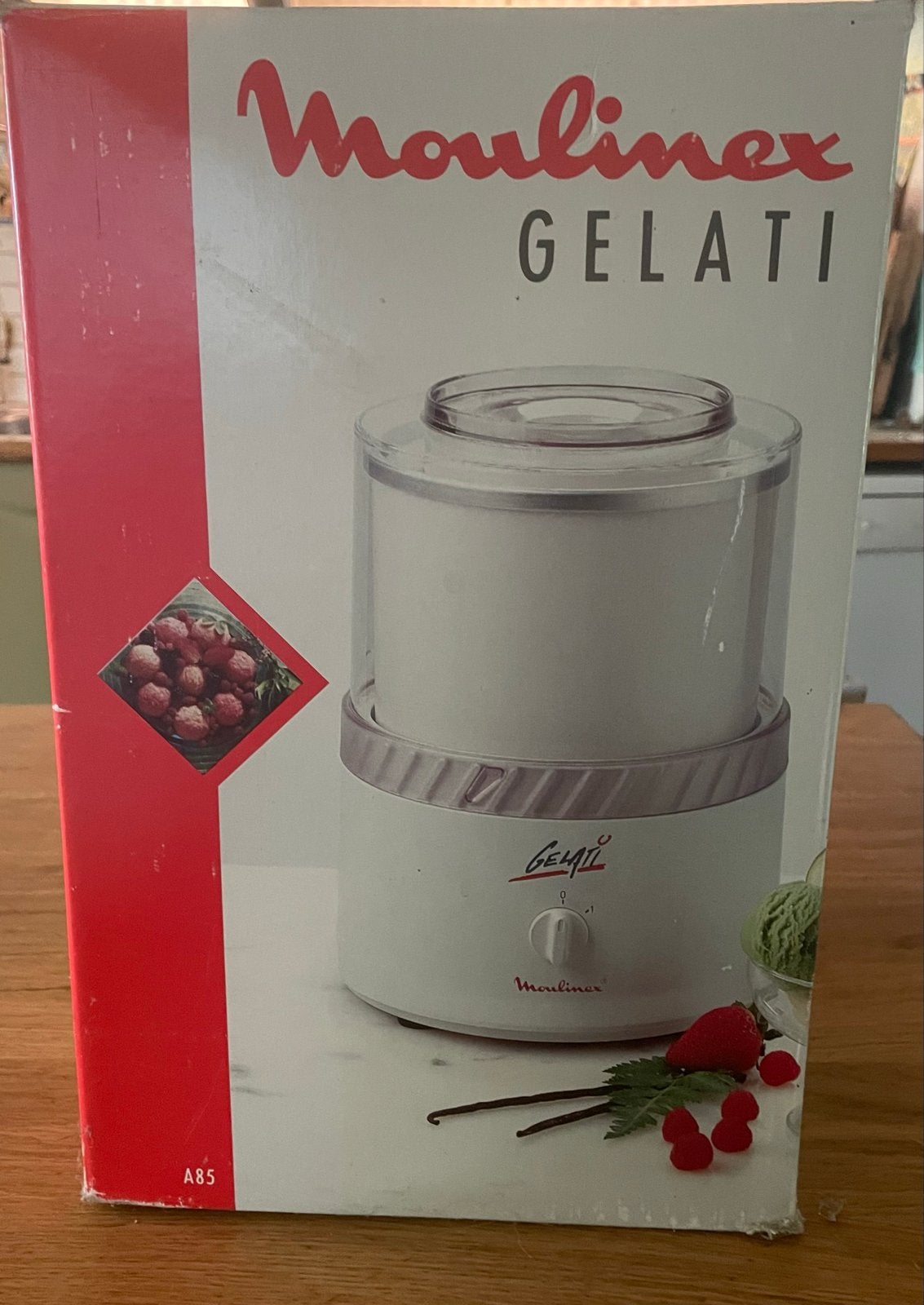 T.e.a.b.Moulinex Gelati IJsmachine - Maak zelf heerlijk ijs!, Ophalen, Zo goed als nieuw