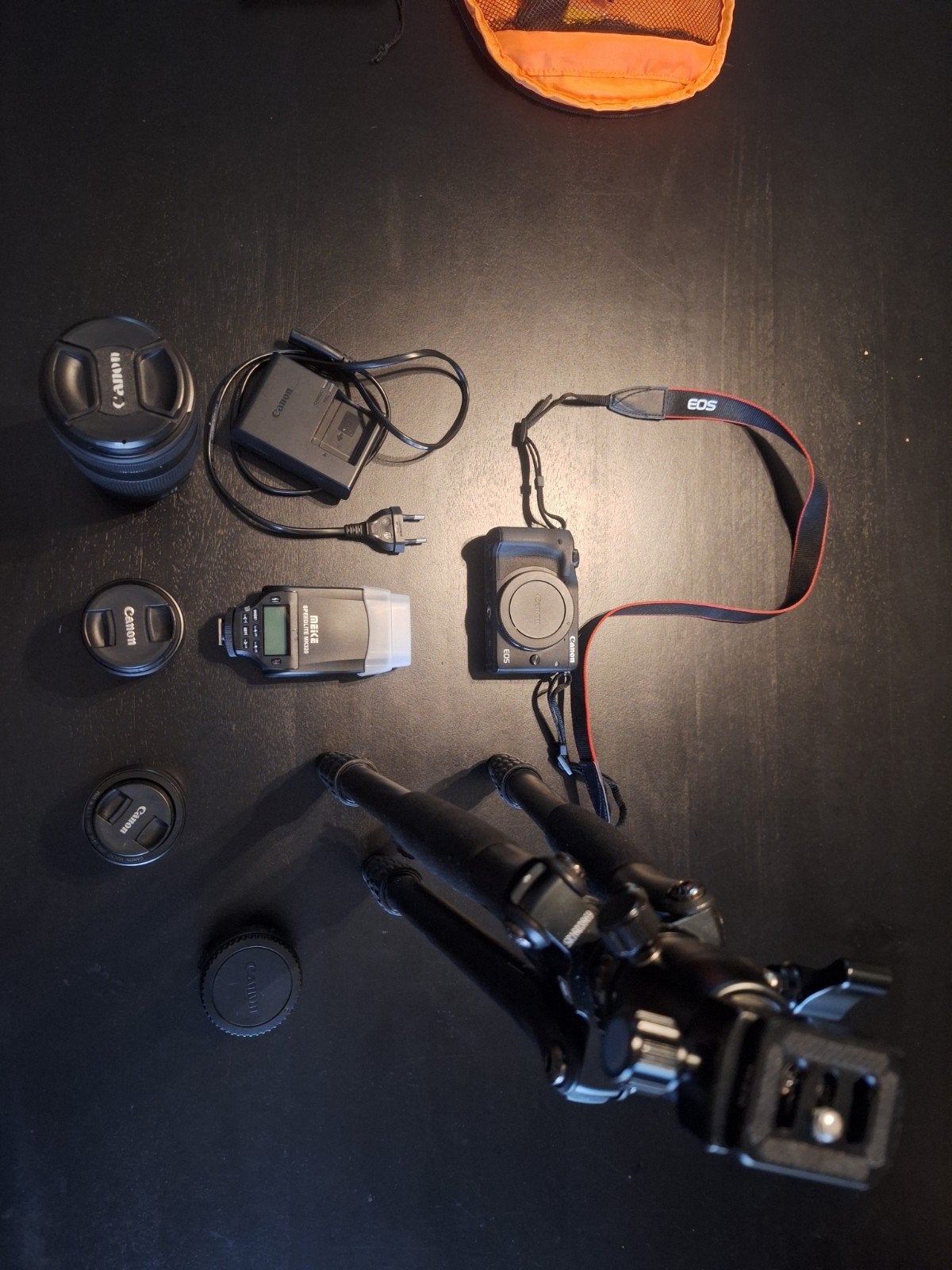 Canon EOS M3 met 3 Cano lenzen, flitser en statief *24.2 MP, Canon, Camera, Ophalen of Verzenden, Zo goed als nieuw