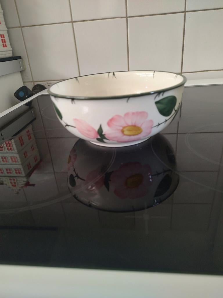 Villeroy & Boch Wild Rose kom, Huis en Inrichting, Ophalen of Verzenden, Zo goed als nieuw