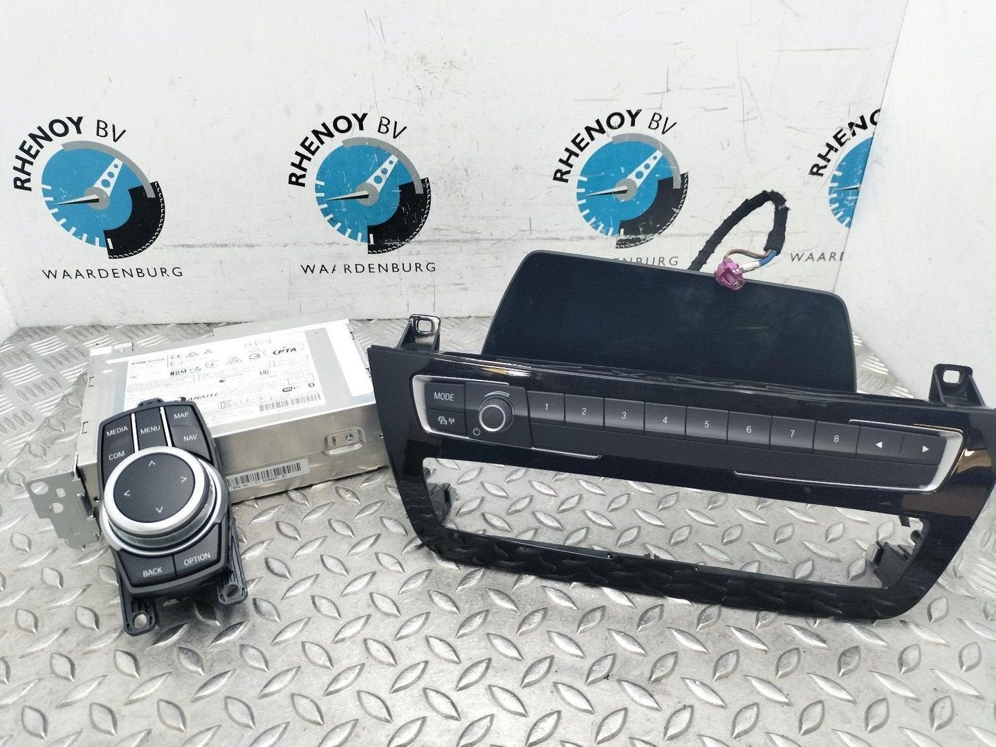 BMW 2 SERIES NAVIGATIE 2020, Ophalen of Verzenden, Gebruikt, Stiba lid