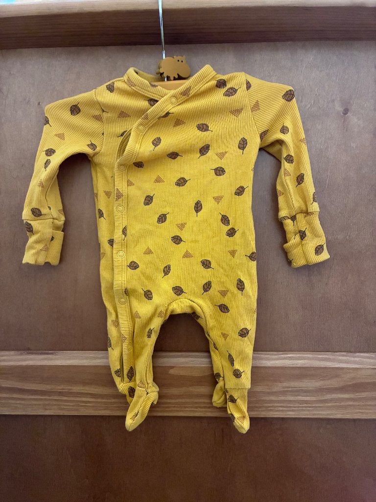 Twee boxpakjes met voetjes, maat 44, Kinderen en Baby's, Babykleding | Prematuur, Jongetje of Meisje, Ophalen of Verzenden, Zo goed als nieuw