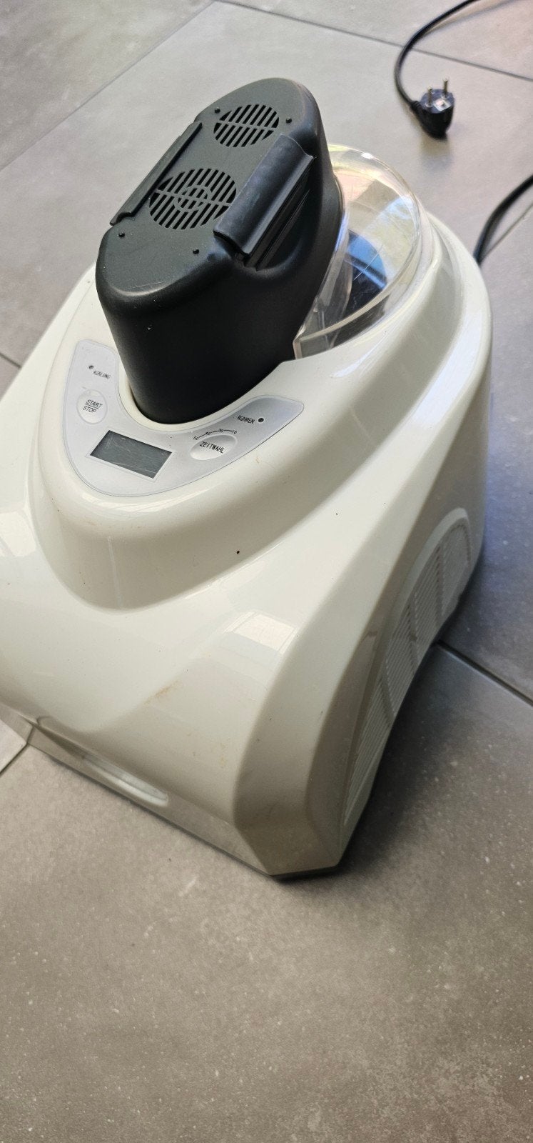 IJsmachine met koude compressor - Zelfvriezend, Witgoed en Apparatuur, IJsmachines, Gebruikt, Ophalen