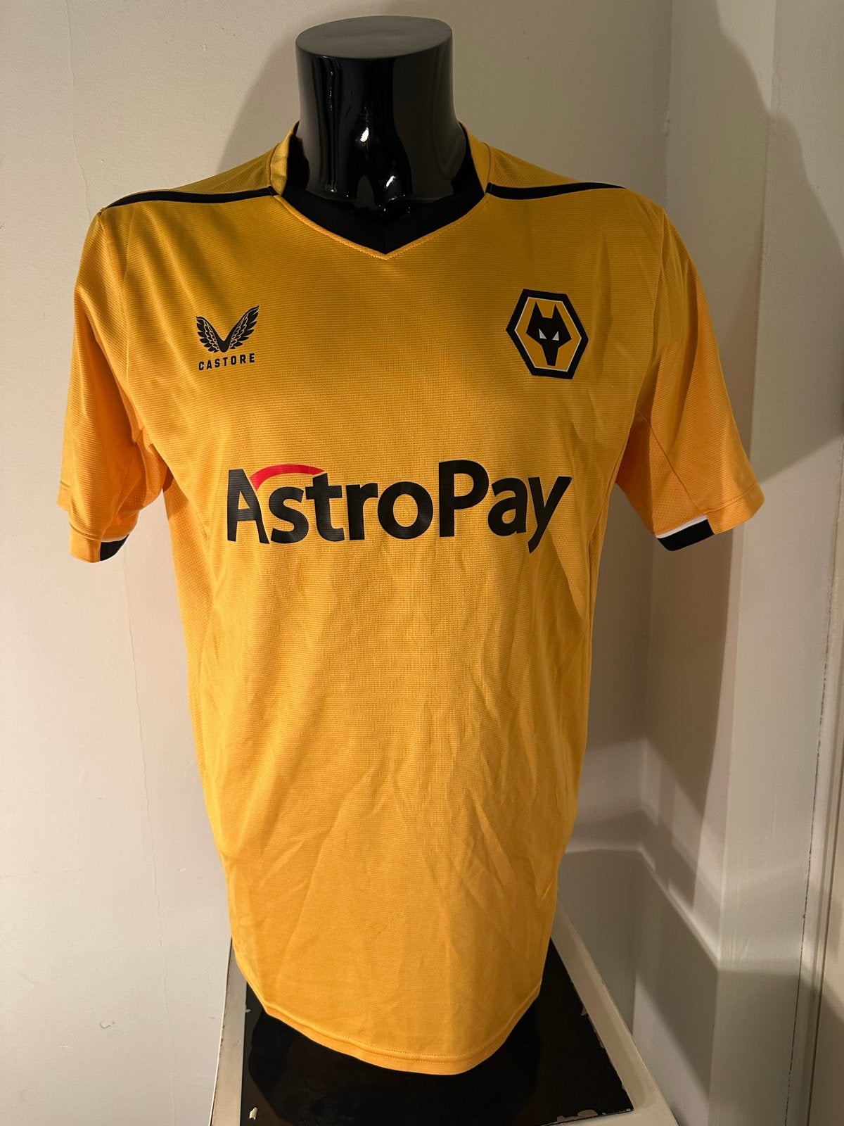 Wolves Thuisshirt 2022/2023 Maat L Castore AstroPay, Sport en Fitness, Maat L, Ophalen of Verzenden, Zo goed als nieuw, Shirt