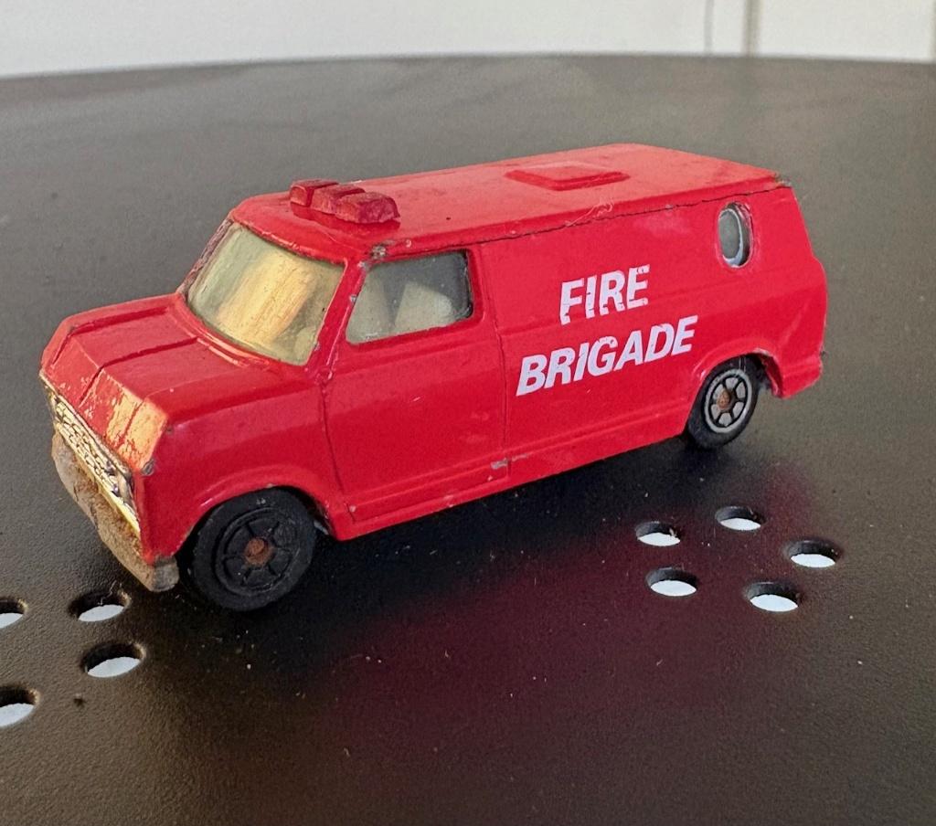 Merkloos No 1501 Ford Econoline van Fire Brigade (Yatming), Ophalen of Verzenden, Gebruikt, Auto