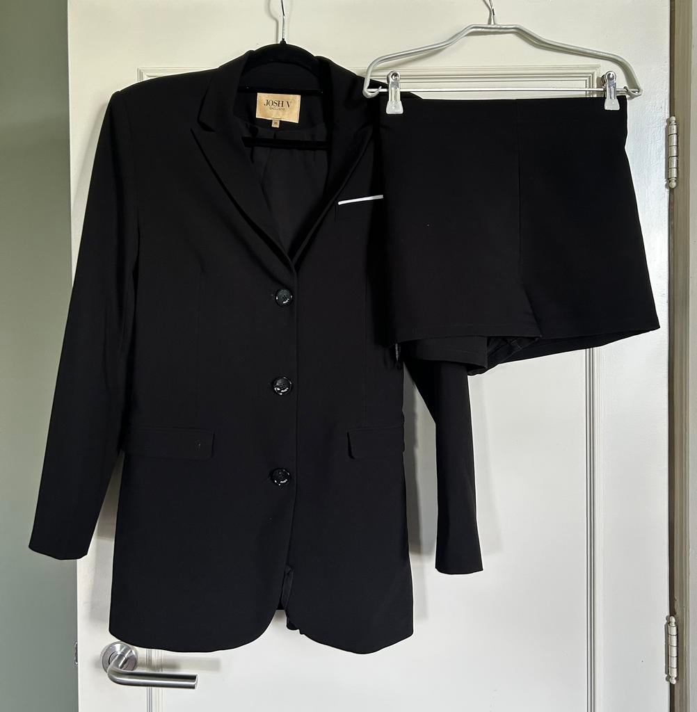 Nieuwe Zwarte JoshV, Josh V blazerjurk, jurk, blazer in XS, Kleding | Dames, Jurken, Zwart, Nieuw, Ophalen of Verzenden, Maat 34 (XS) of kleiner