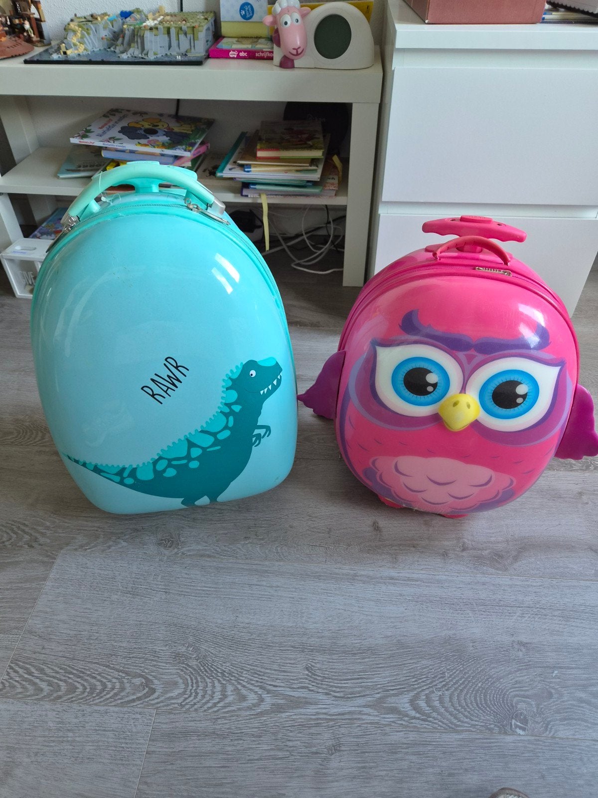 2 Kinderkoffers: Roze Uil en Mint Dino, Ophalen, Gebruikt, Uitschuifbare handgreep