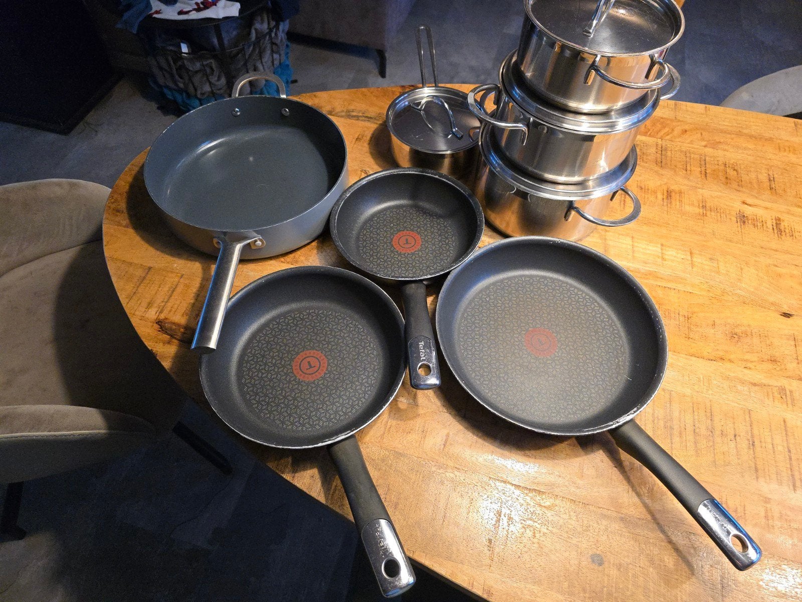 pannenset met koekenpannen, Huis en Inrichting, Ophalen, Gebruikt, Rvs, Pannenset