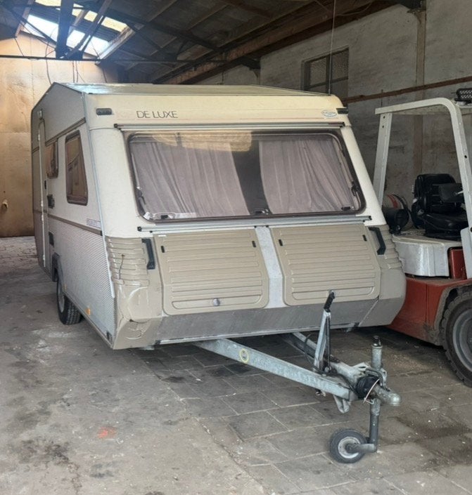 Kip Caravan, Bovag 2025, klaar voor gebruik | Met kenteken, Caravans en Kamperen, Caravans, Hobby, Koelkast, Particulier, 500 - 750 kg