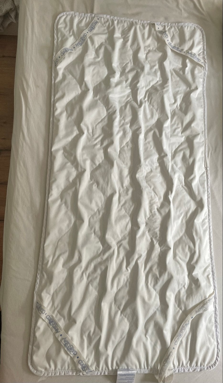 AeroSleep matrasbeschermer voor babybed ledikant, Kinderen en Baby's, Kinderkamer | Beddengoed, Ophalen of Verzenden, Zo goed als nieuw