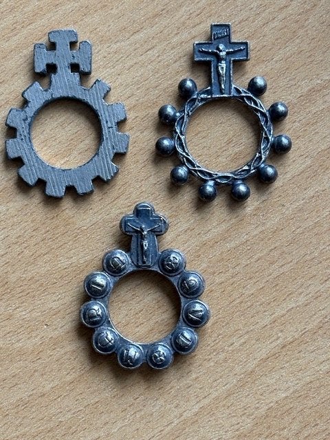 3 gebedsringen/ rozenkransen, Verzamelen, Religie, Ophalen of Verzenden, Gebruikt, Sieraad, Christendom | Katholiek