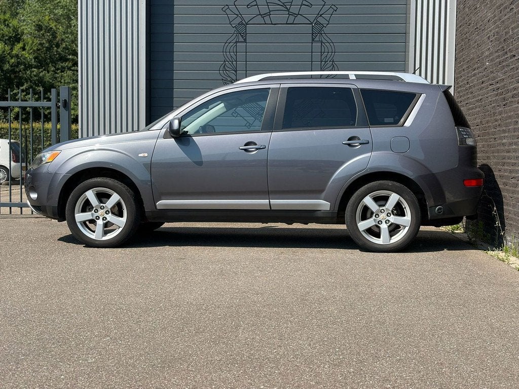 Mitsubishi Outlander 2.4 Intense+ Automaat|Sensor|Airco, Auto's, Mitsubishi, Automaat, Stof, 1644 kg, 4 cilinders
