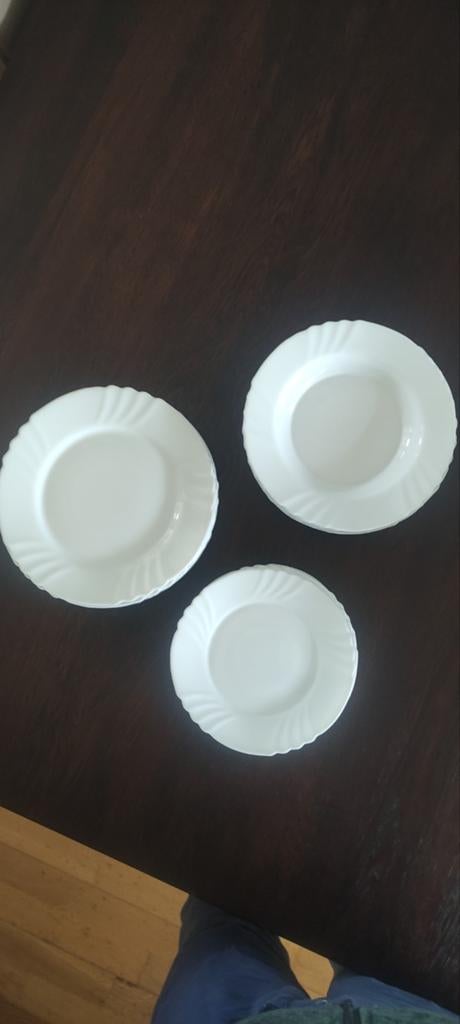 Borden, Ophalen of Verzenden, Porselein, Overige stijlen, Bord(en)