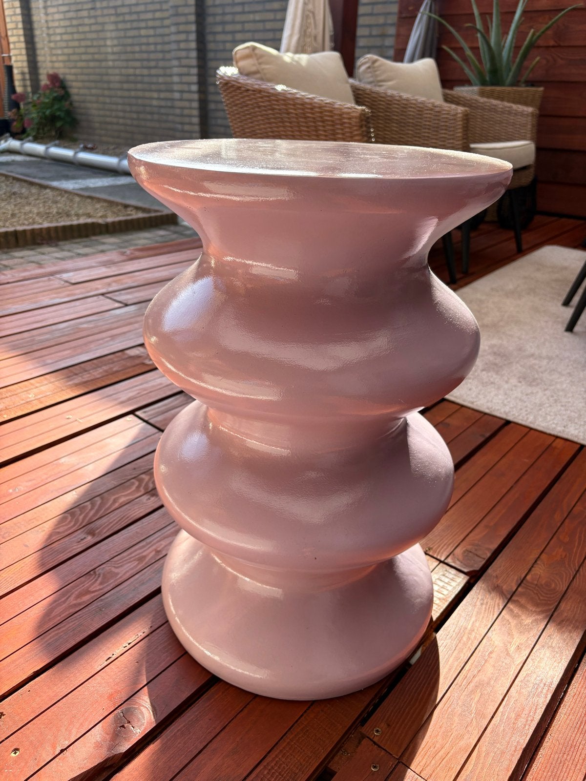 Roze bijzettafel / krukje - Gebruikt, Huis en Inrichting, Overige materialen, Minder dan 55 cm, Gebruikt, Overige vormen
