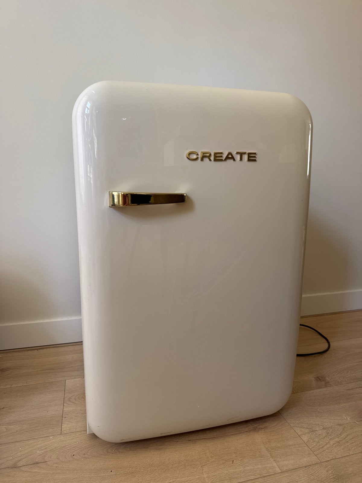 CREATE Koelkast met Vriesvak - Compact en Stijlvol, Witgoed en Apparatuur, Koelkasten en IJskasten, Ophalen, Met vriesvak, Minder dan 45 cm