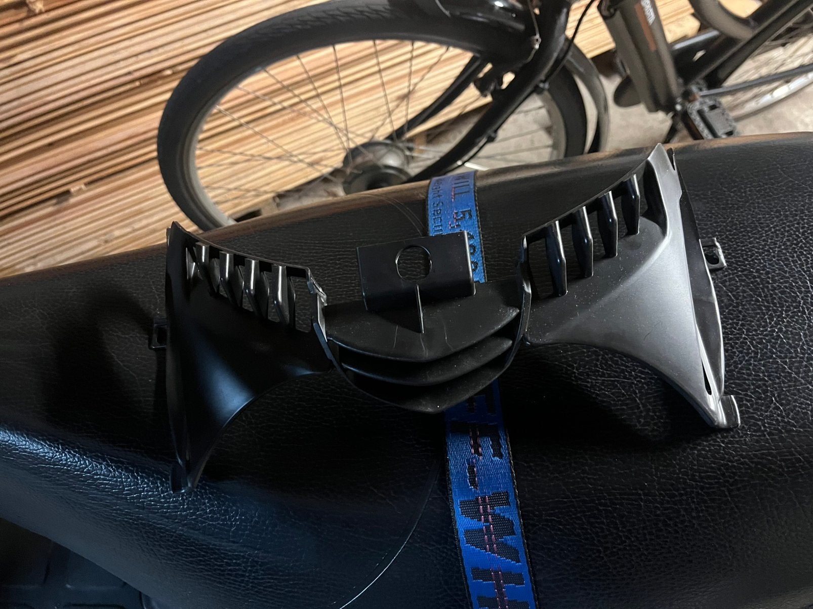 Piaggio zip grill voor ik de voorkap ‼️SPLINTER NIEUW., Ophalen of Verzenden, Zo goed als nieuw, Kap, Piaggio