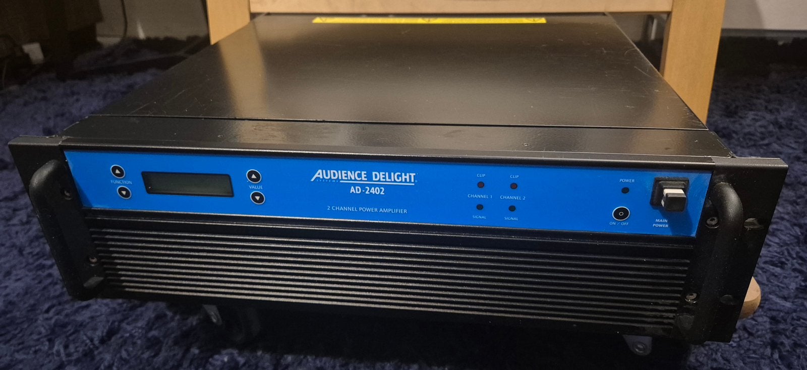 Audience Delight AD-2402 eindversterker – voor reparatie, Niet werkend, 120 watt of meer, Stereo, Ophalen