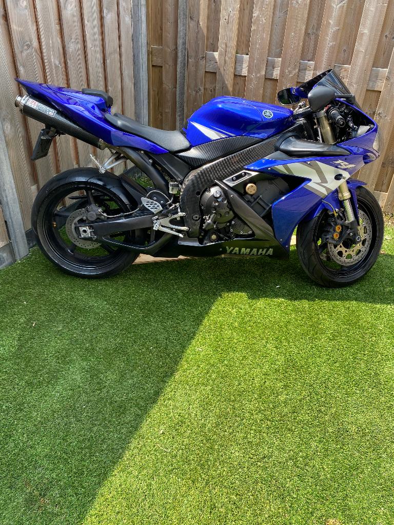 R1 2005 met 2006 cilinderblok, Sportuitlaat, 4 cilinders, Motorrijbewijs A, Gebruikt
