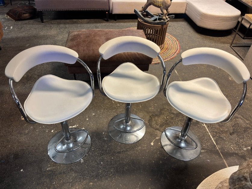stijlvolle witte krukken (set van 3), Spaarneweg 75b Cruquius, Roxzz Design, 60 tot 90 cm, Ophalen of Verzenden