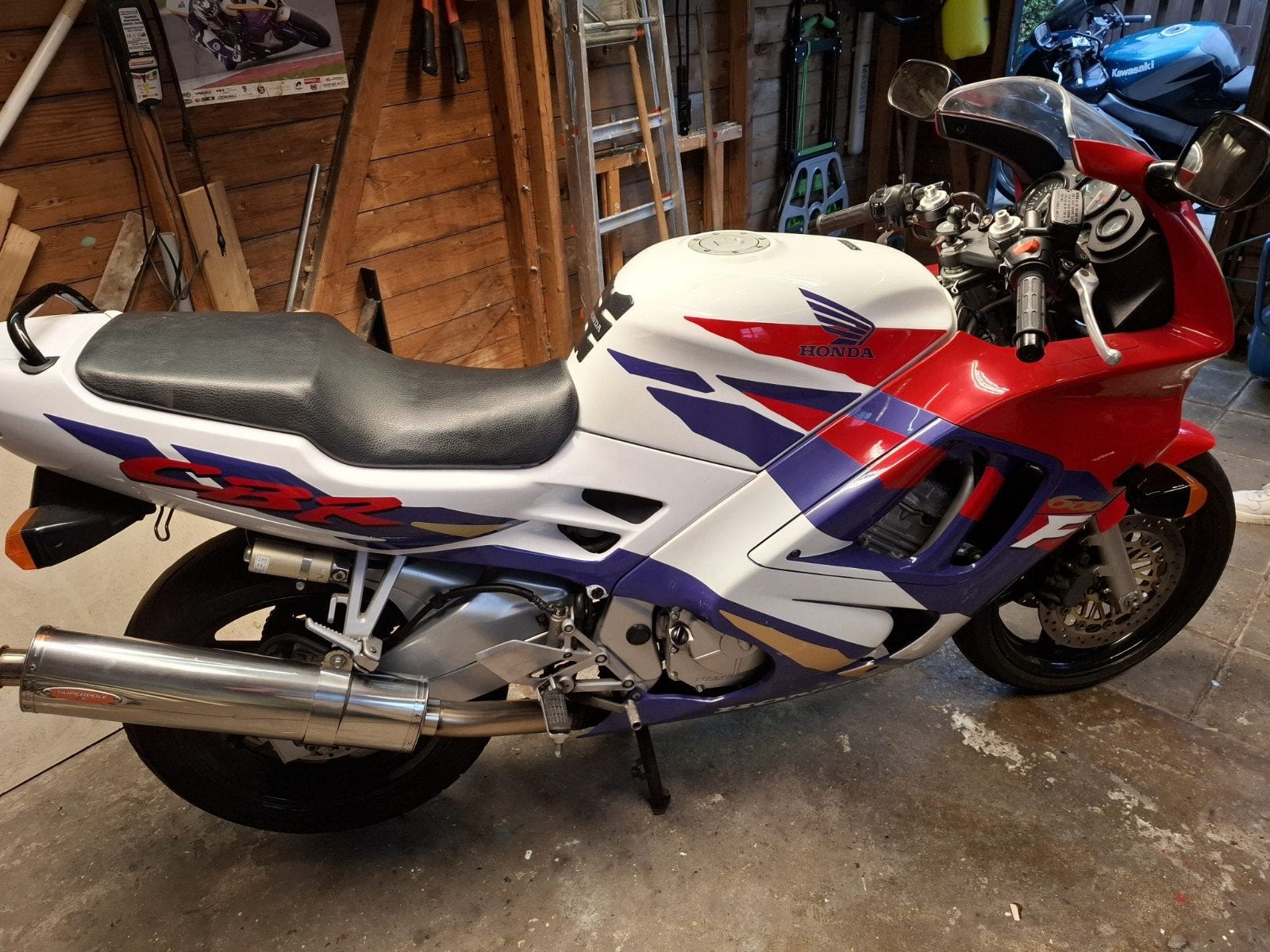 Goed onderhouden Honda CBR 600F - Bouwjaar 1996, Motoren, Motoren | Honda, Occasion, 4 cilinders, Meer dan 35 kW, 600 cc