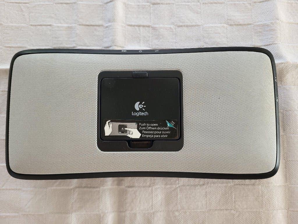 Logitech S315i.  oplaadbare speaker voor o.a. IPod en IPhone, Gebruikt, 120 tot 150 watt, Logitech, Ophalen of Verzenden