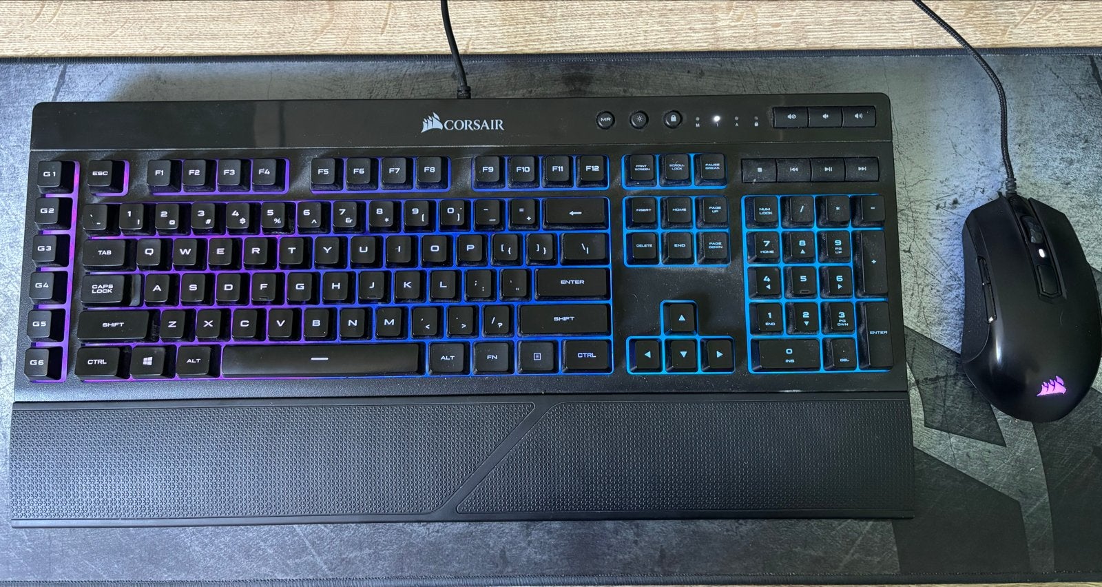 Corsair K55 RGB Toetsenbord en M55 RGB Pro Muis, Ophalen, Zo goed als nieuw