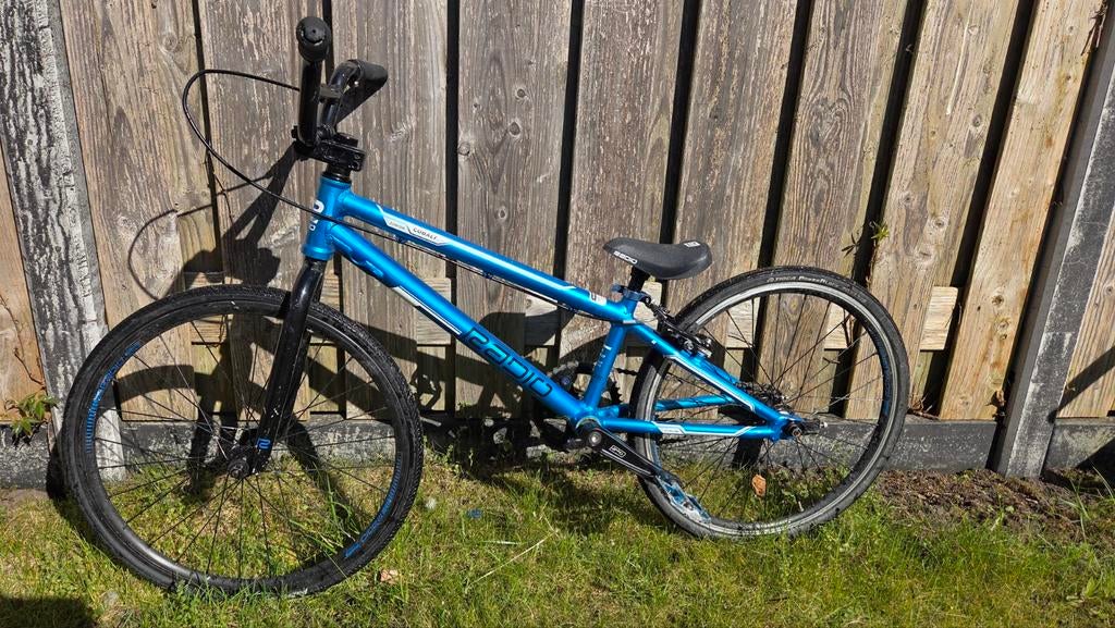 Radio Cobalt Junior BMX Fiets - Zo goed als nieuw, Fietsen en Brommers, Velgrem, Radio, Aluminium, Ophalen of Verzenden