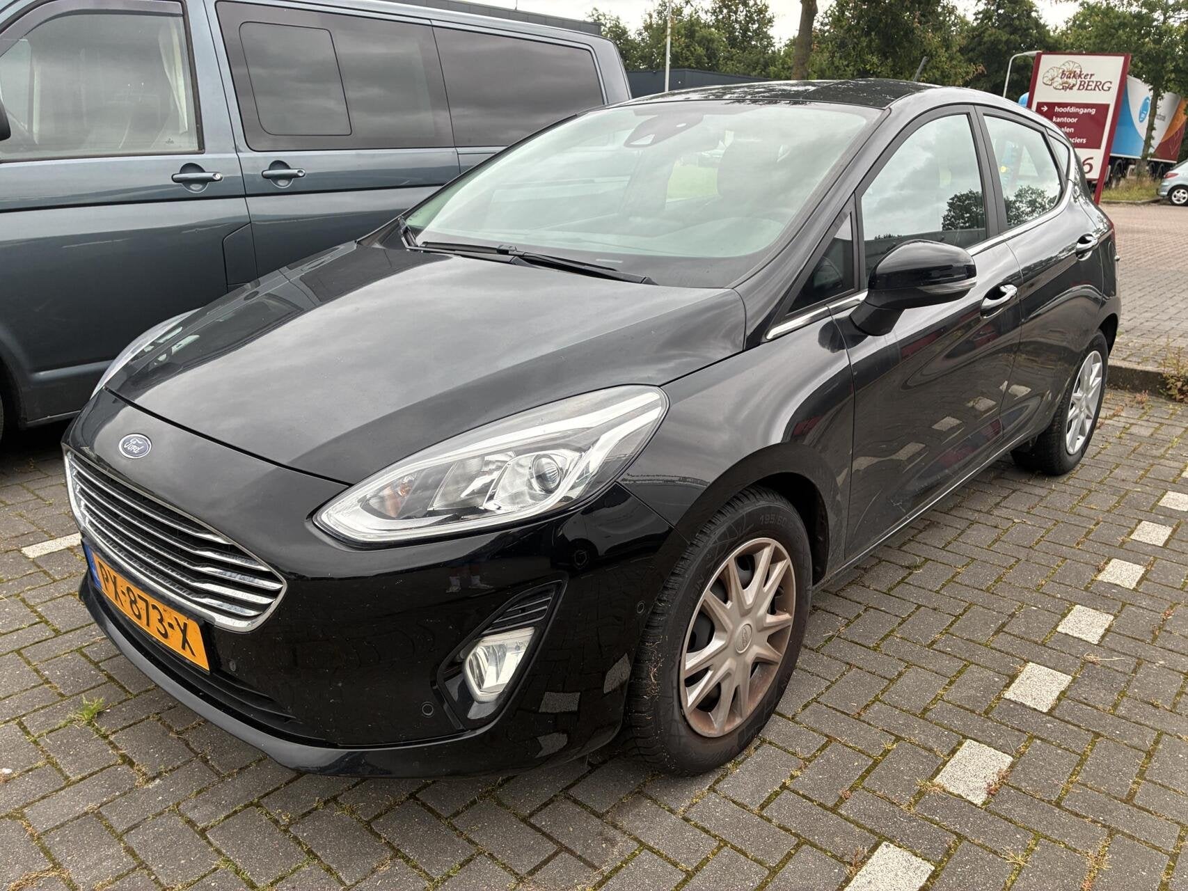 Ford Fiesta 1.0 EcoBoost 100 PK Titanium | MOTOR DEFECT | DI, Voorwielaandrijving, 580 kg, Origineel Nederlands, Bedrijf