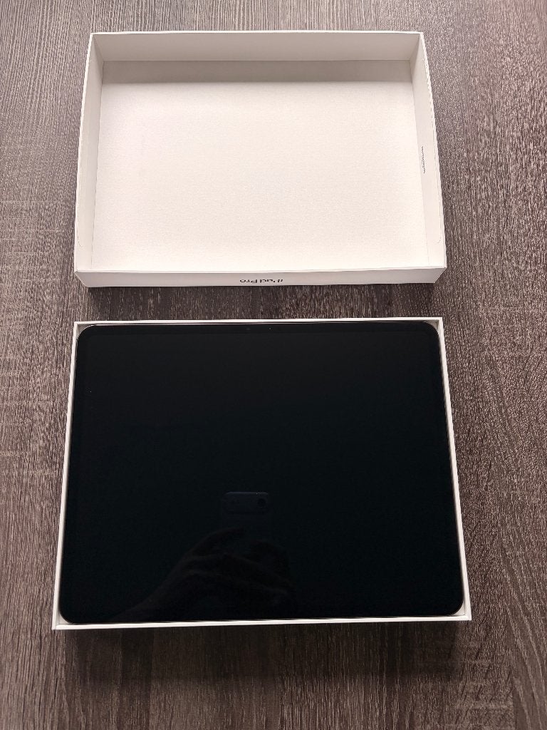 iPad Pro M4 WIFI 2024 zwart, Computers en Software, Apple iPads, 13 inch of meer, Zwart, Ophalen of Verzenden, Zo goed als nieuw