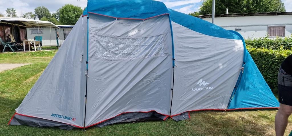 Quechua Arpenaz Family 4.1 familietent - Zo goed als nieuw, Ophalen of Verzenden, Zo goed als nieuw, Tot en met 4